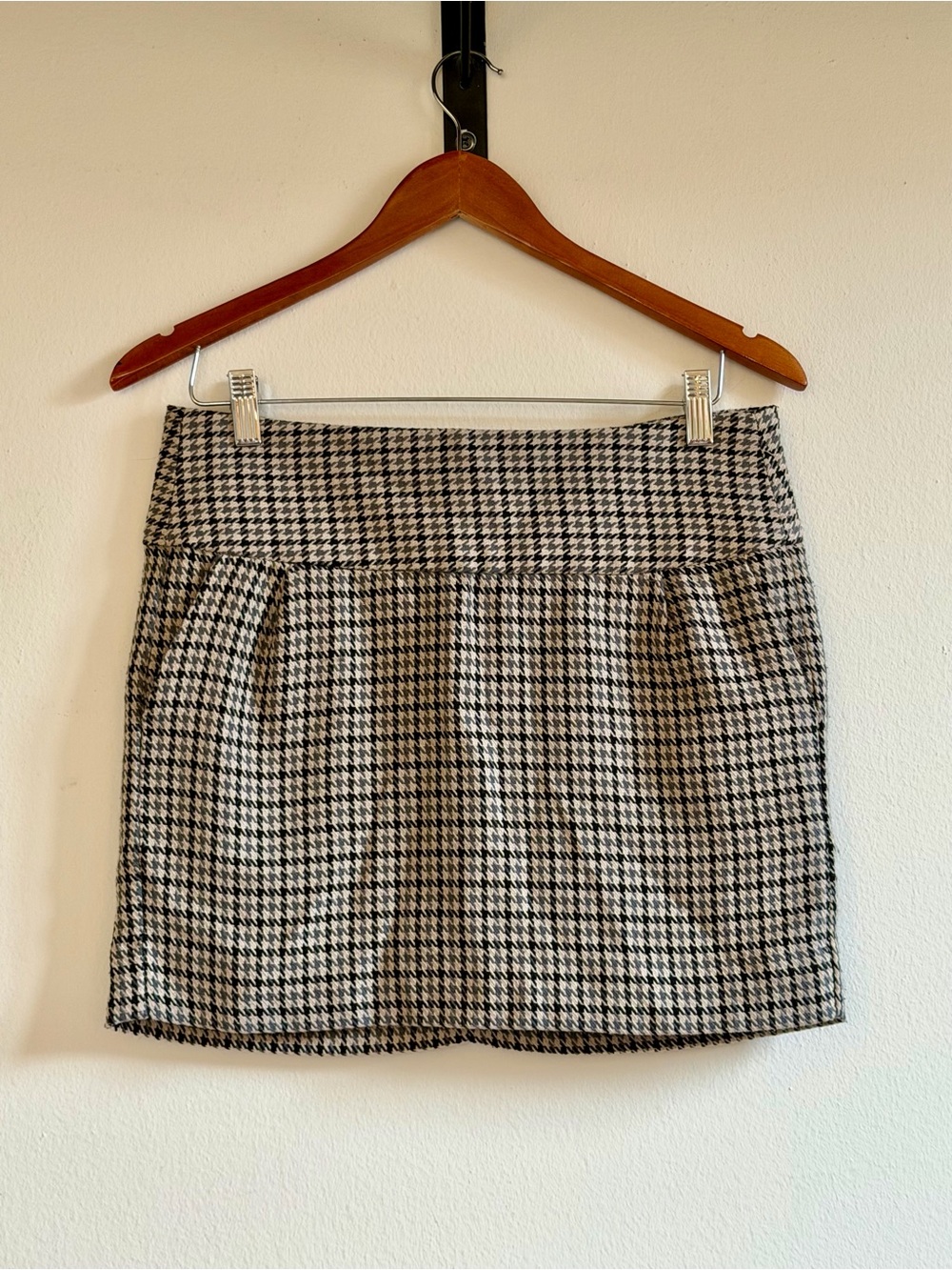 Banana Republic Women's Houndstooth Pattern Mini Skirt, Grey, Beige, Black SZ 6